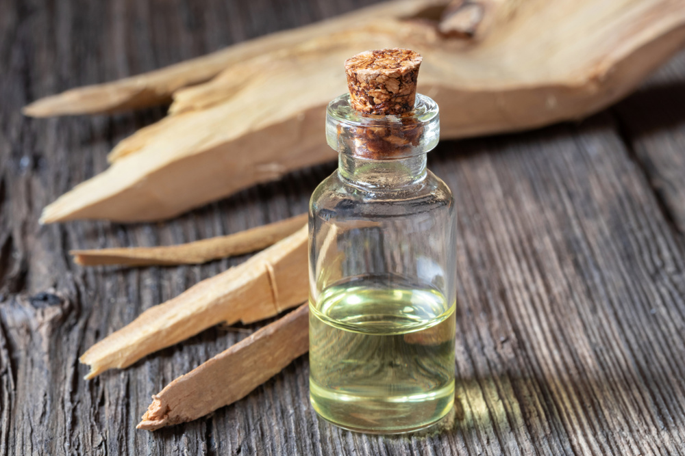 Sandalwood Calendar Regimen: A Week-by-Week Ritual for Scent, Self-Care, and Home Reset